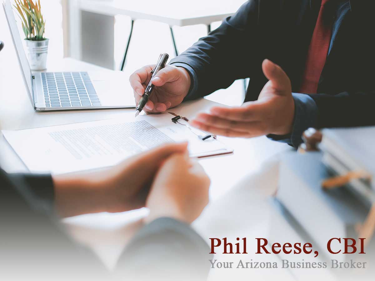 Hiring An Experienced Attorney When Selling a Business In Phoenix, AZ